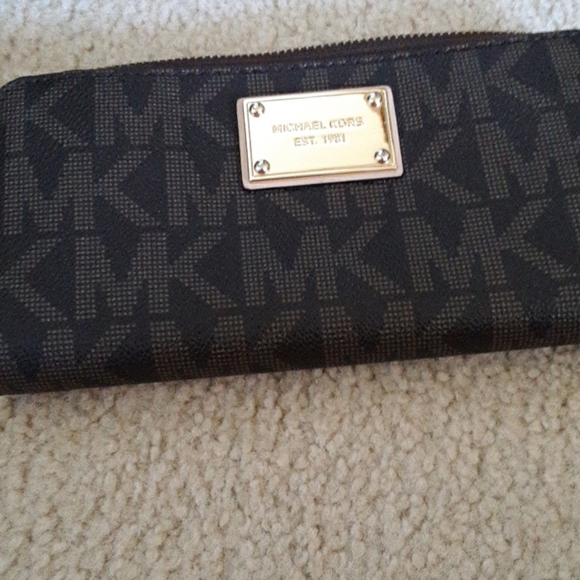 MK Tote Bag - Picture 4 of 7